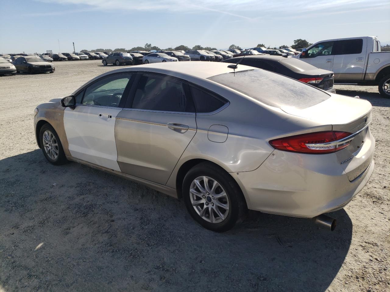 2017 Ford Fusion S vin: 3FA6P0G75HR251641