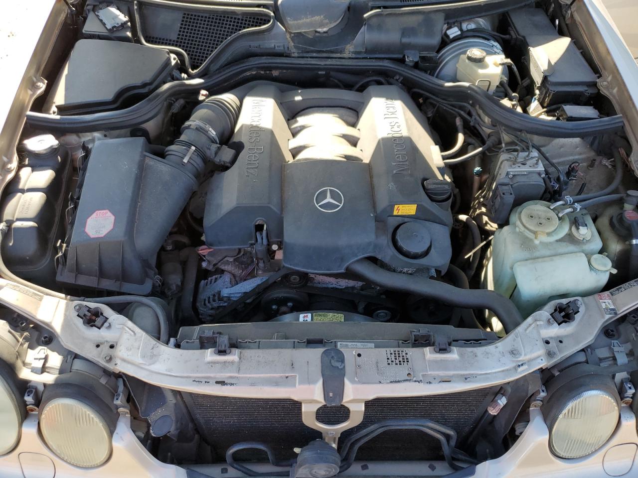 WDBJH65J41B333811 2001 Mercedes-Benz E 320