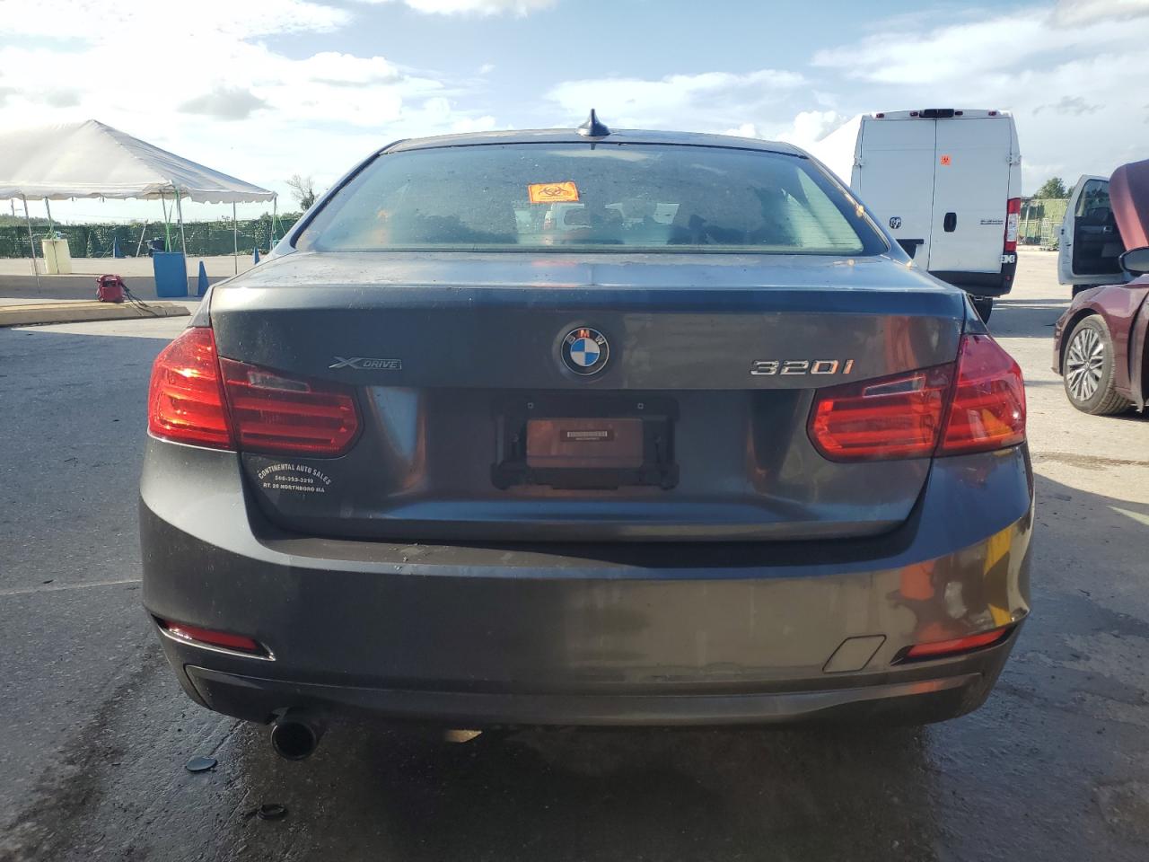 2014 BMW 320 I xDrive vin: WBA3C3C56EF984575