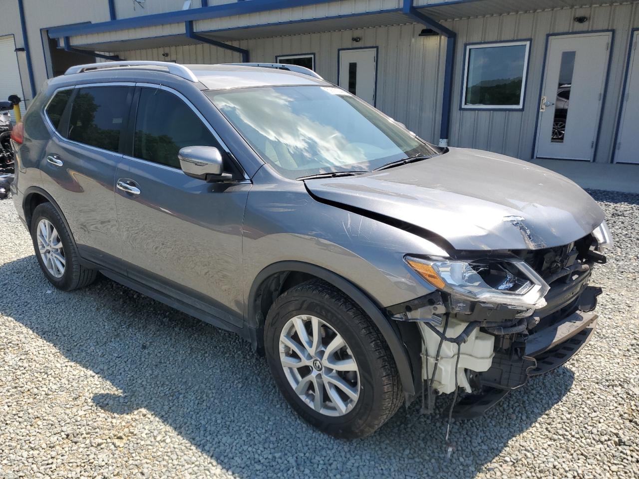 KNMAT2MT9HP571131 NISSAN ROGUE 2017