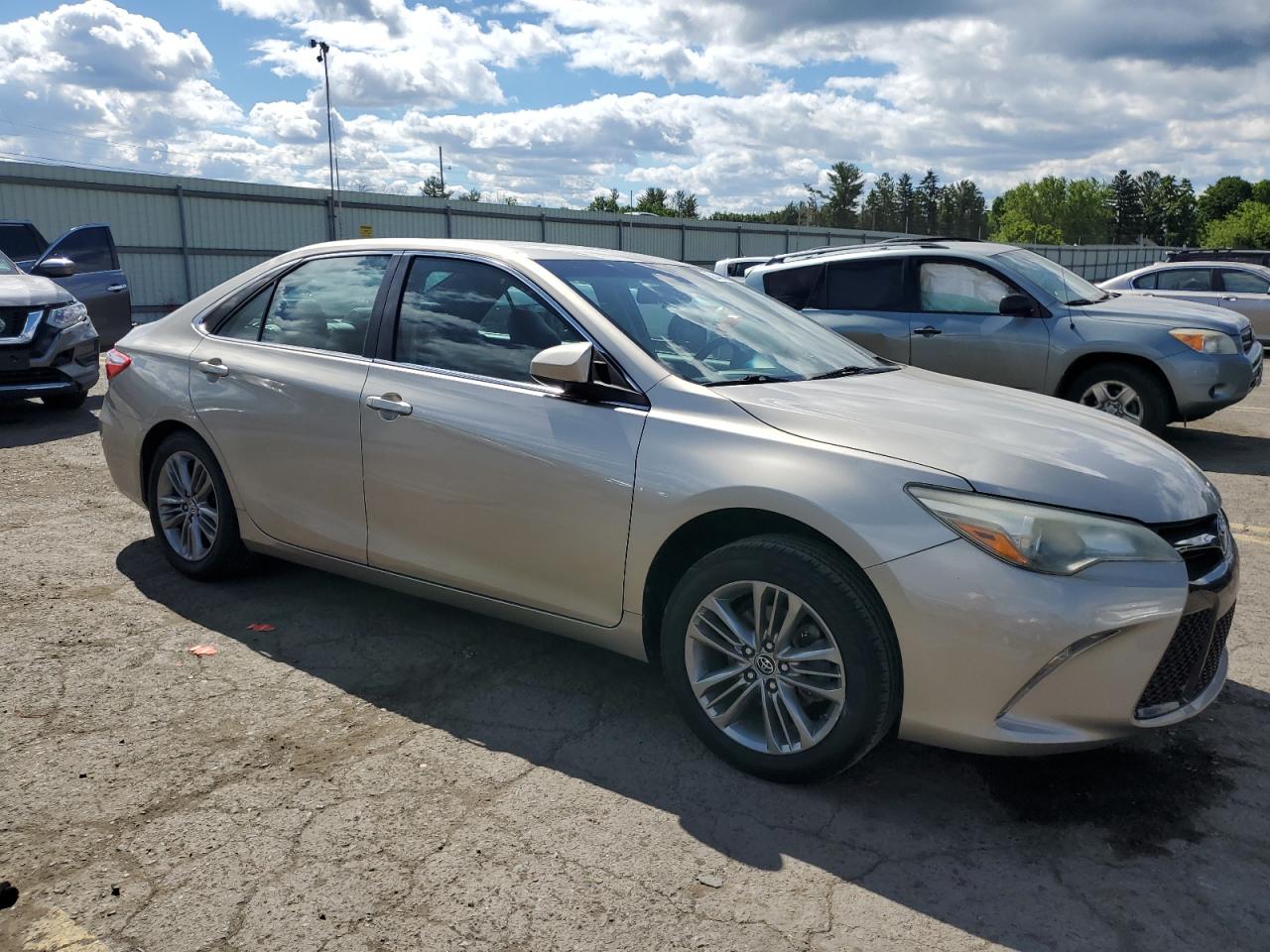 4T1BF1FK0FU115698 2015 Toyota Camry Le