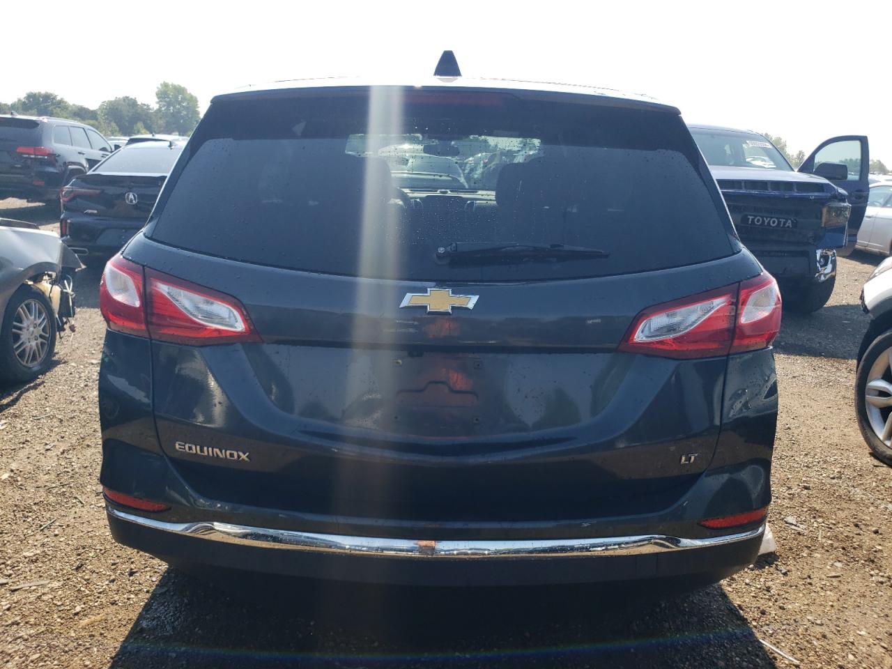 2GNAXJEV0J6138423 CHEVROLET EQUINOX 2018