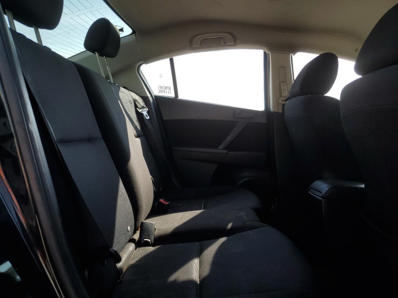 JM1BL1UF5B1392684 2011 Mazda 3 I