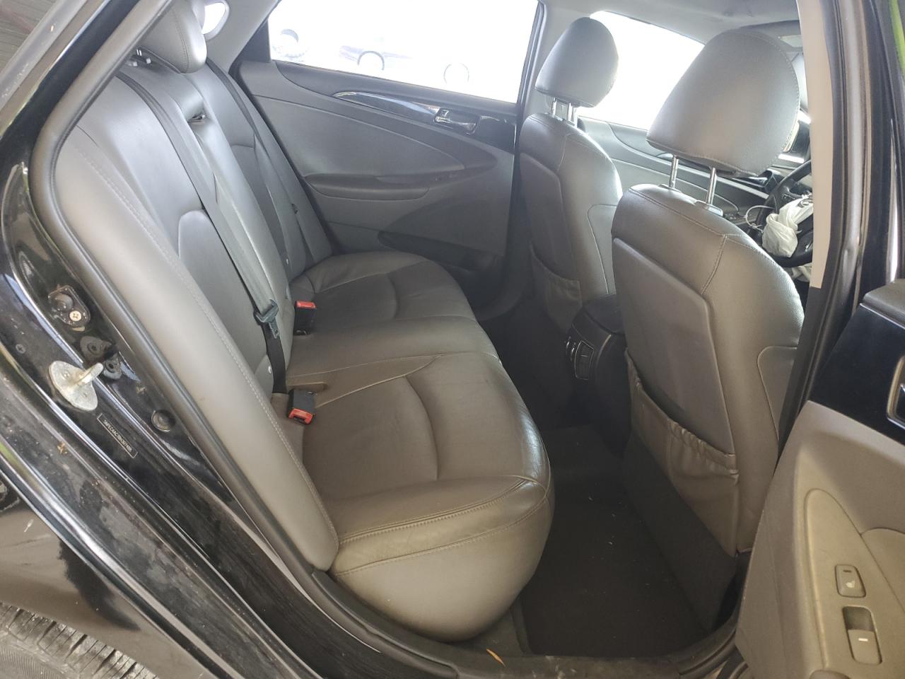 5NPEC4AC7BH307488 2011 Hyundai Sonata Se