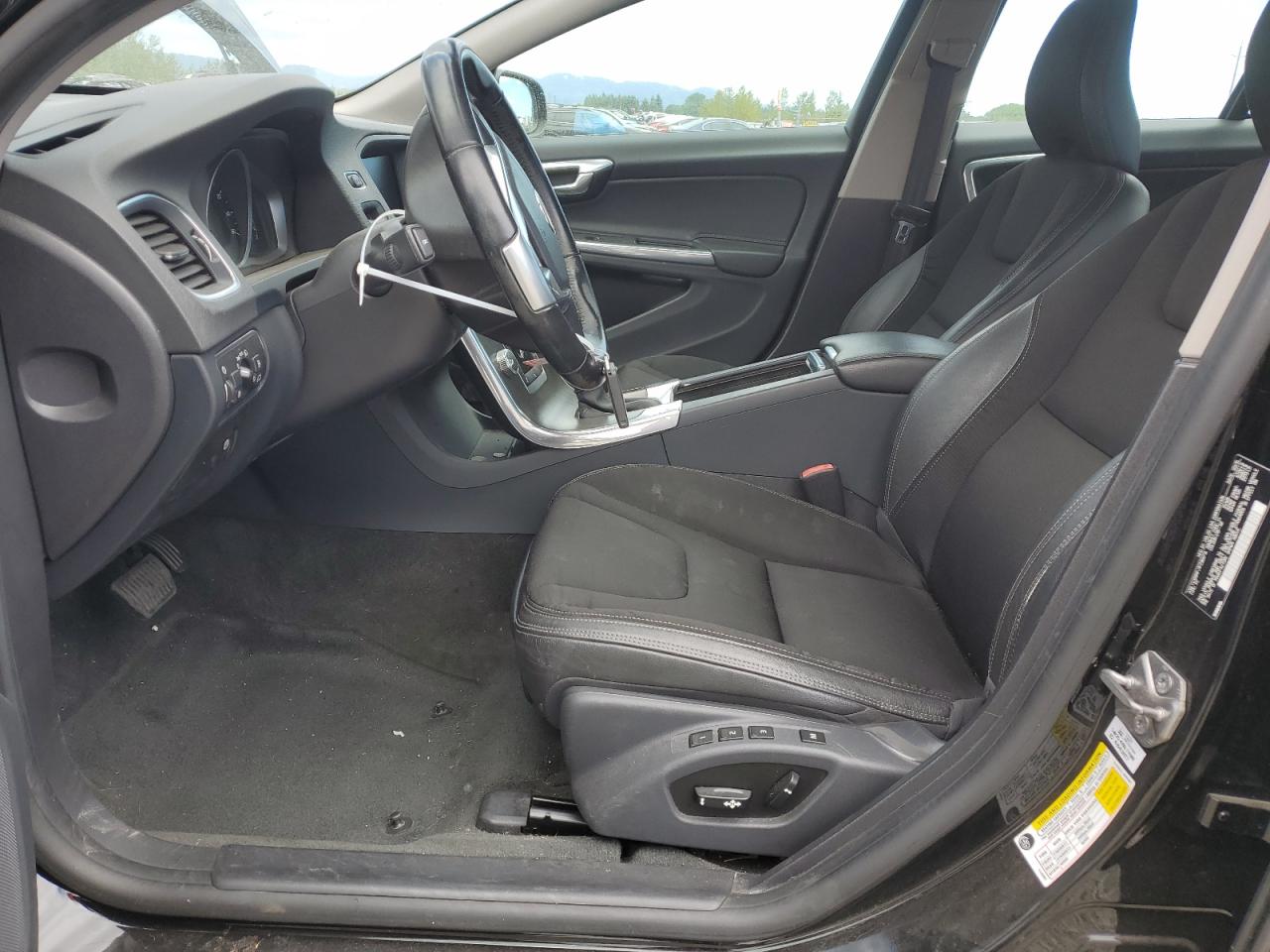 YV126MFJ1F2365714 2015 Volvo S60