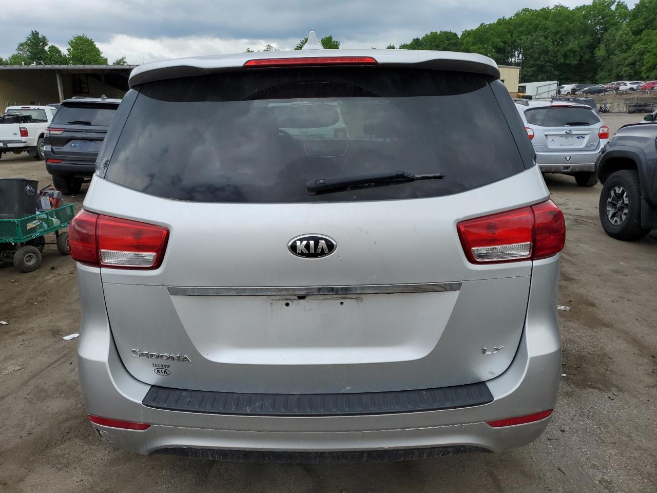 KNDMB5C14H6230436 2017 Kia Sedona Lx