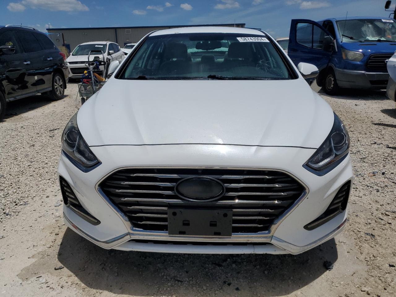 2018 Hyundai Sonata Sport vin: 5NPE34AF6JH610576