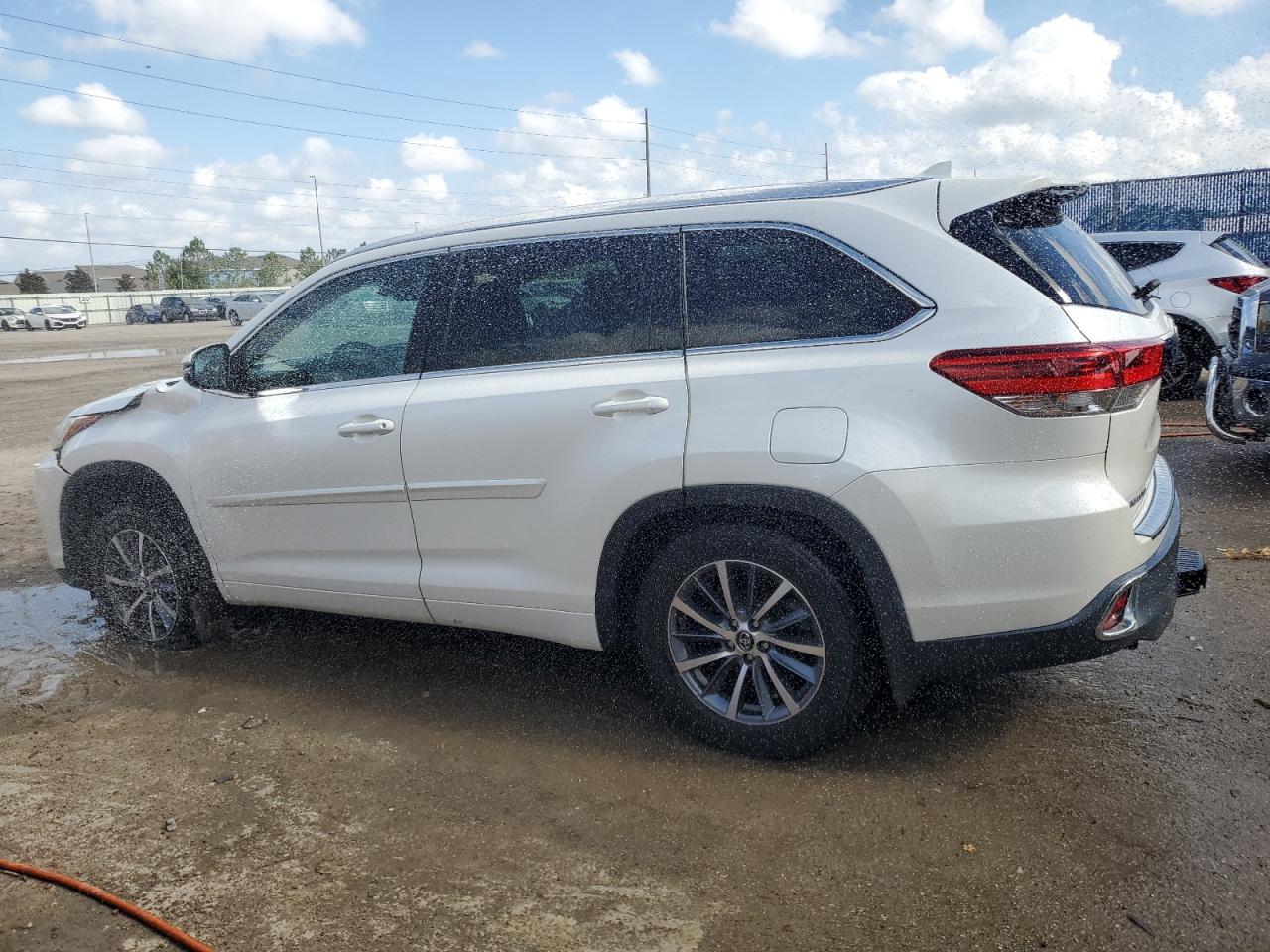 5TDJZRFH5HS451400 TOYOTA HIGHLANDER 2017
