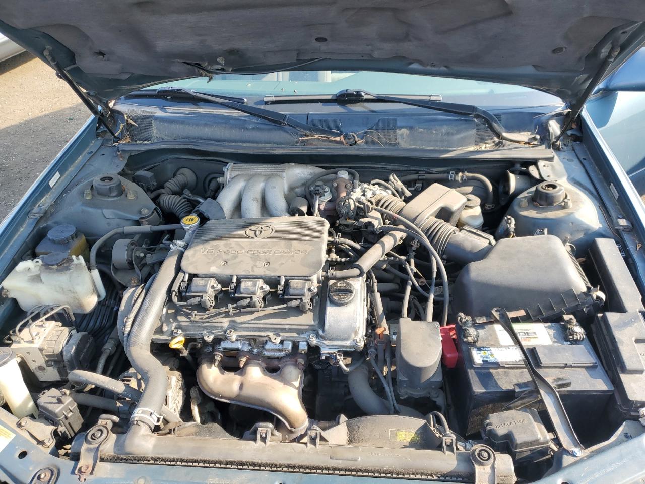 4T1BF22K0YU935097 2000 Toyota Camry Le