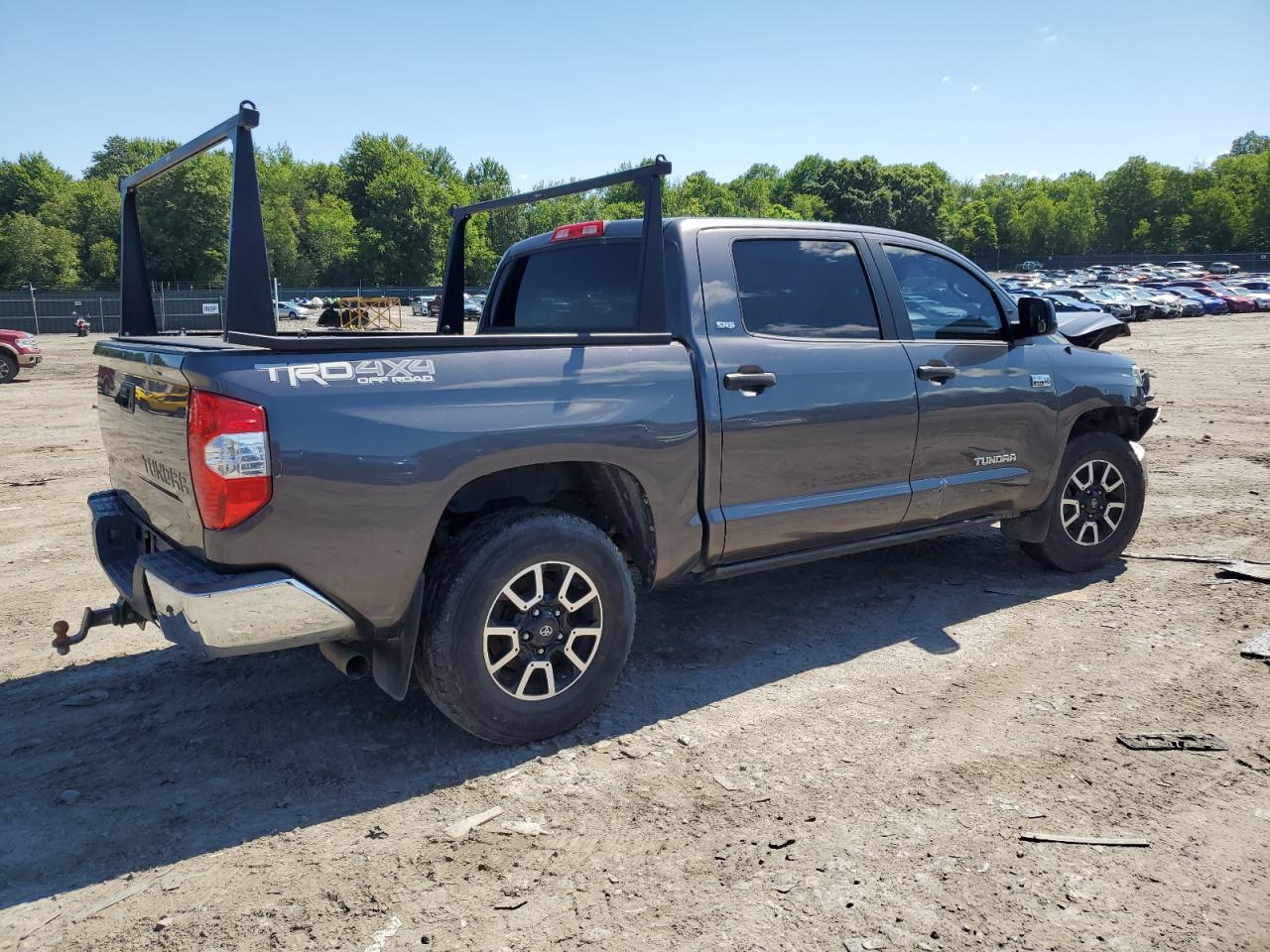 5TFDY5F10HX617084 2017 Toyota Tundra Crewmax Sr5