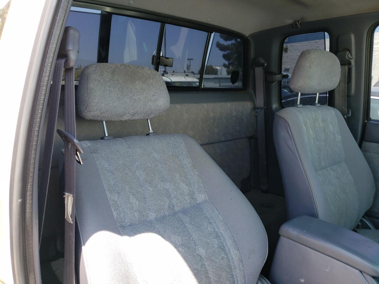 4TASN92N4YZ598748 2000 Toyota Tacoma Xtracab Prerunner