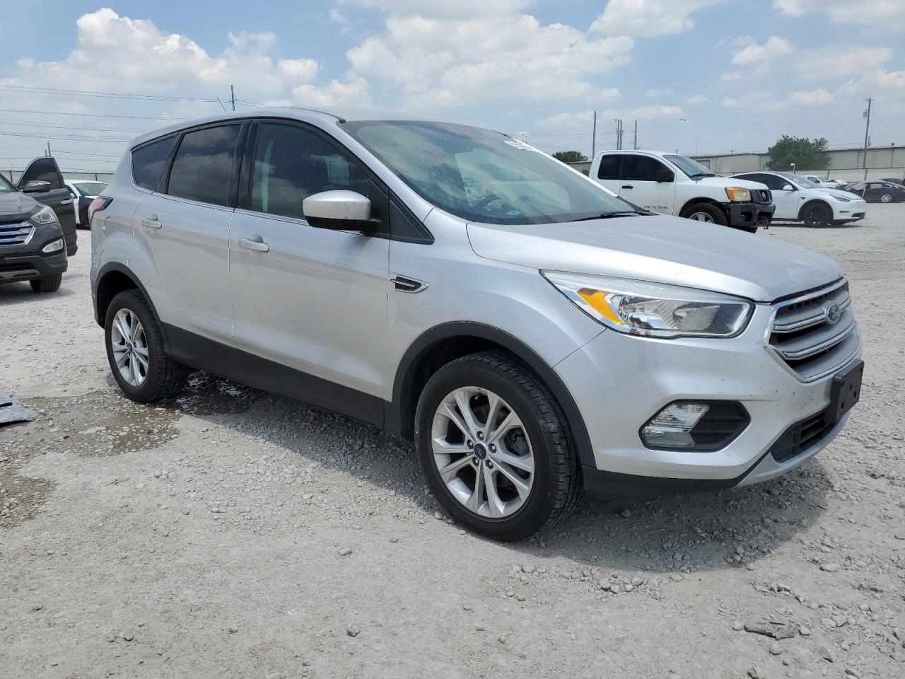 1FMCU0GD2HUE24712 2017 Ford Escape Se