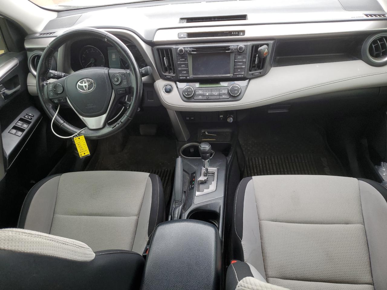 JTMRFREV1HJ714448 2017 Toyota Rav4 Xle