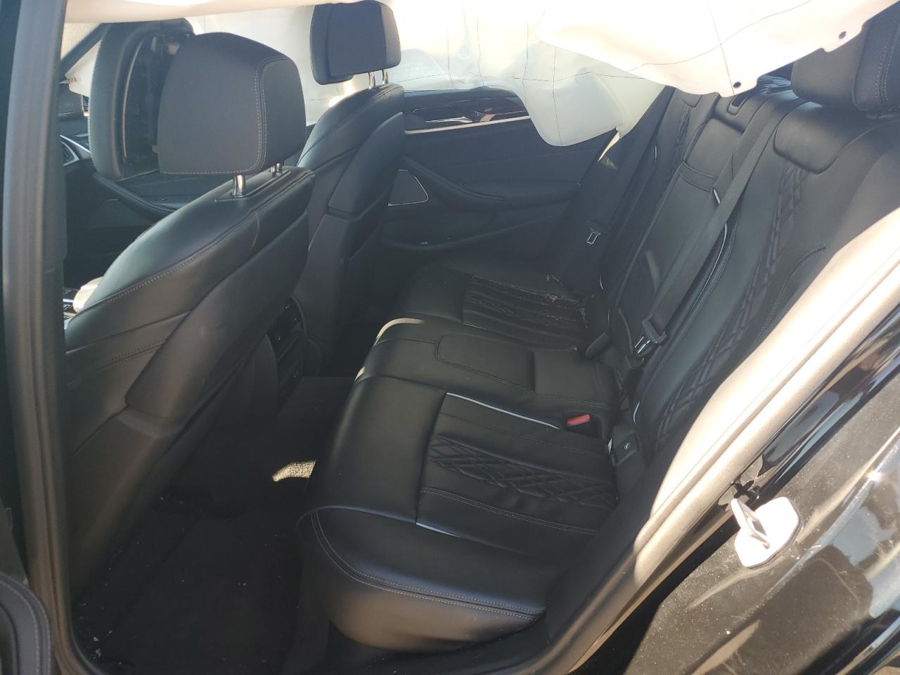 WBA73BJ00NWX45378 2022 BMW 540 Xi