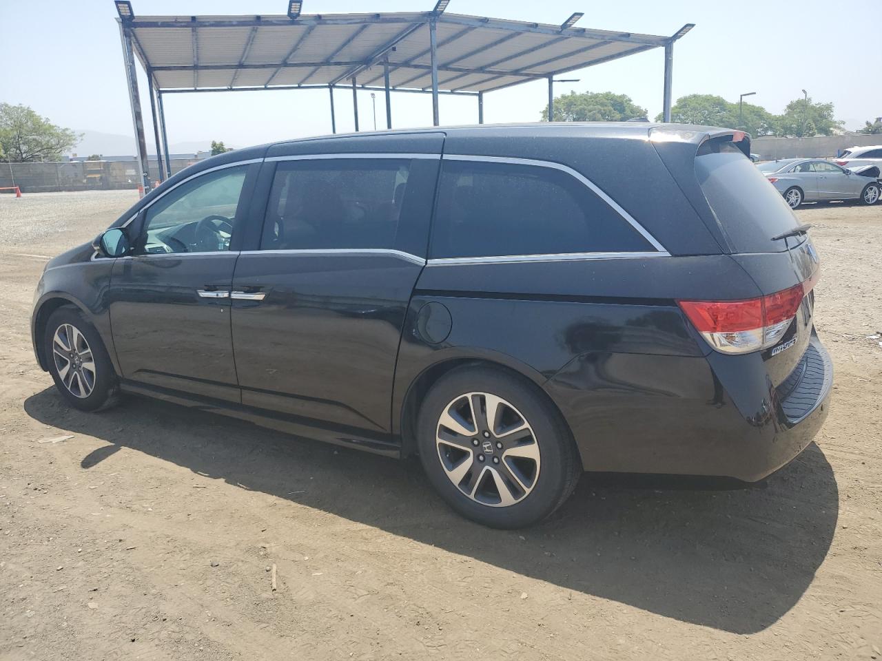 2015 Honda Odyssey Touring vin: 5FNRL5H98FB034664