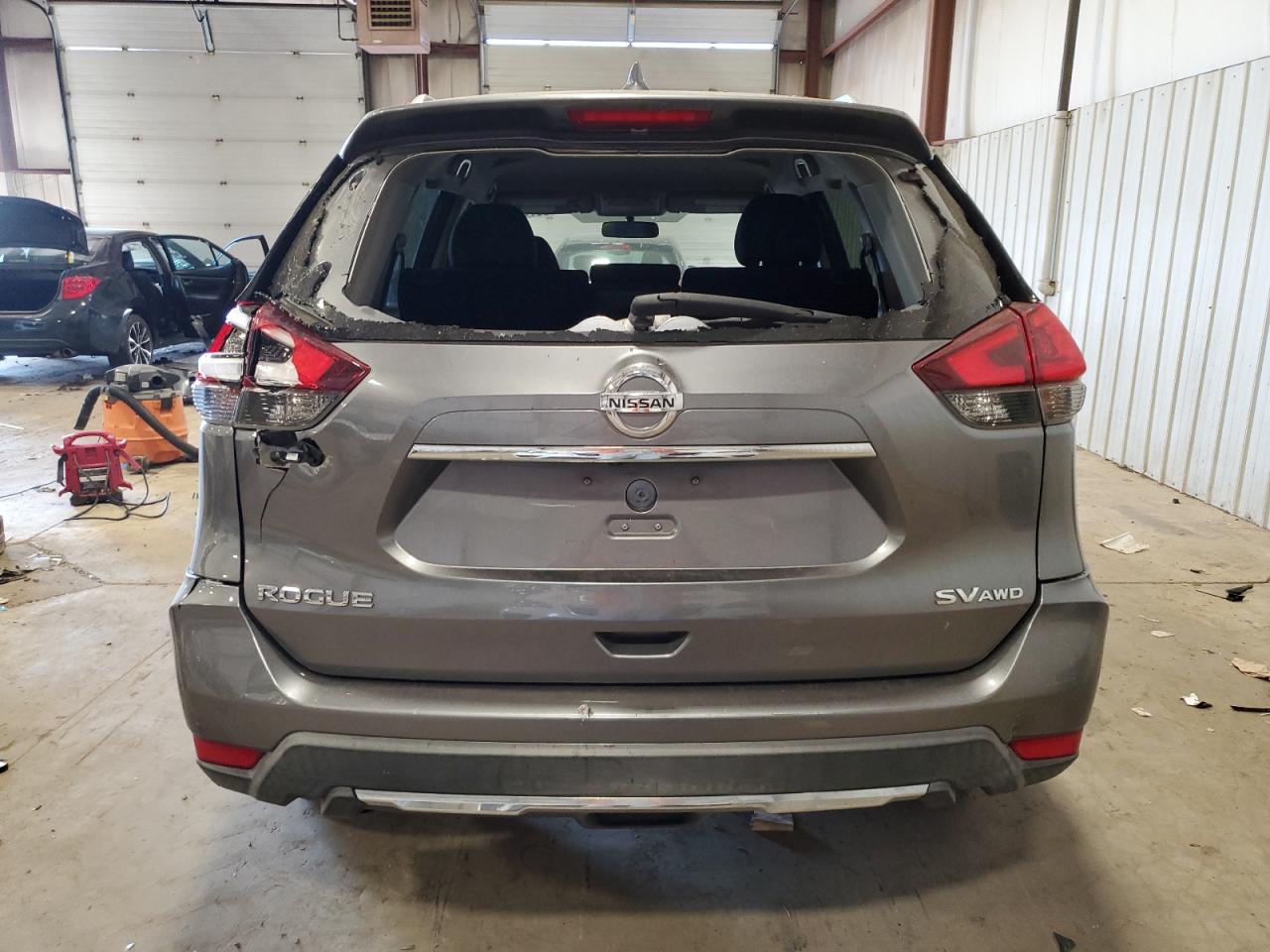 KNMAT2MV3JP515158 NISSAN ROGUE 2018