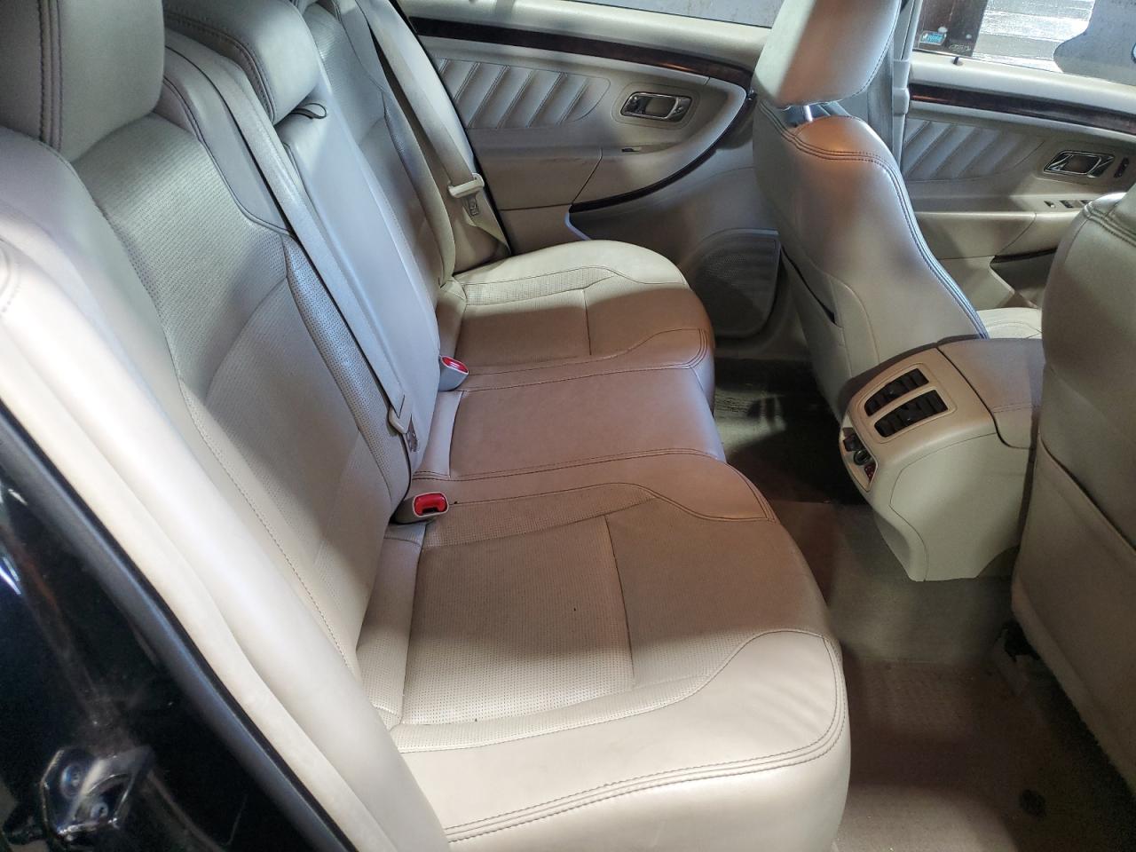 1FAHP2FW7BG138544 2011 Ford Taurus Limited