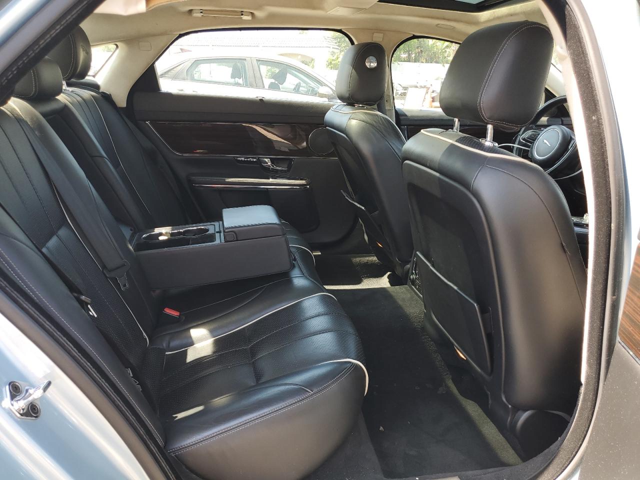 SAJWA2GB2CLV30288 2012 Jaguar Xjl