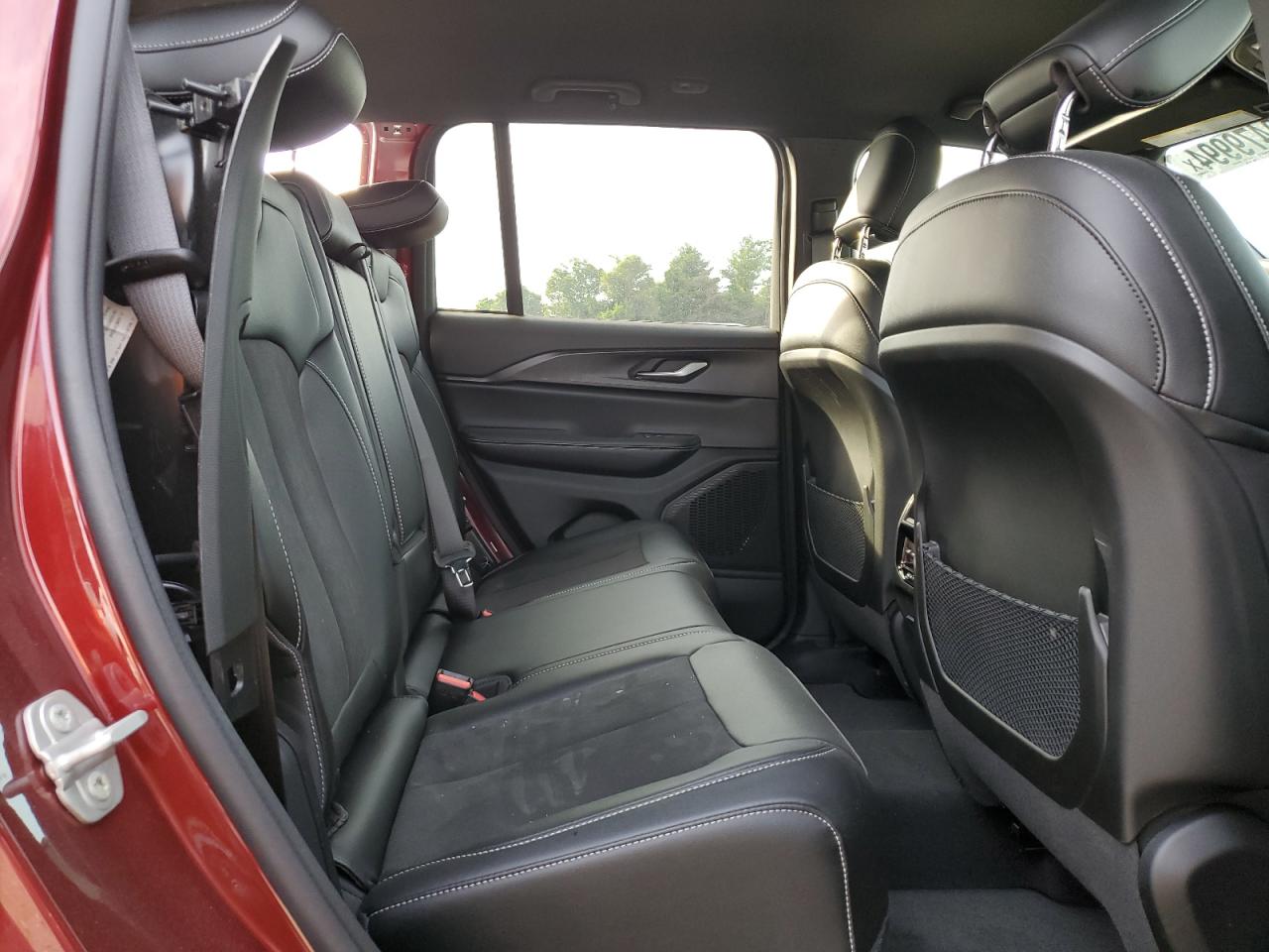 1C4RJHAG7R8944584 2024 Jeep Grand Cherokee Laredo