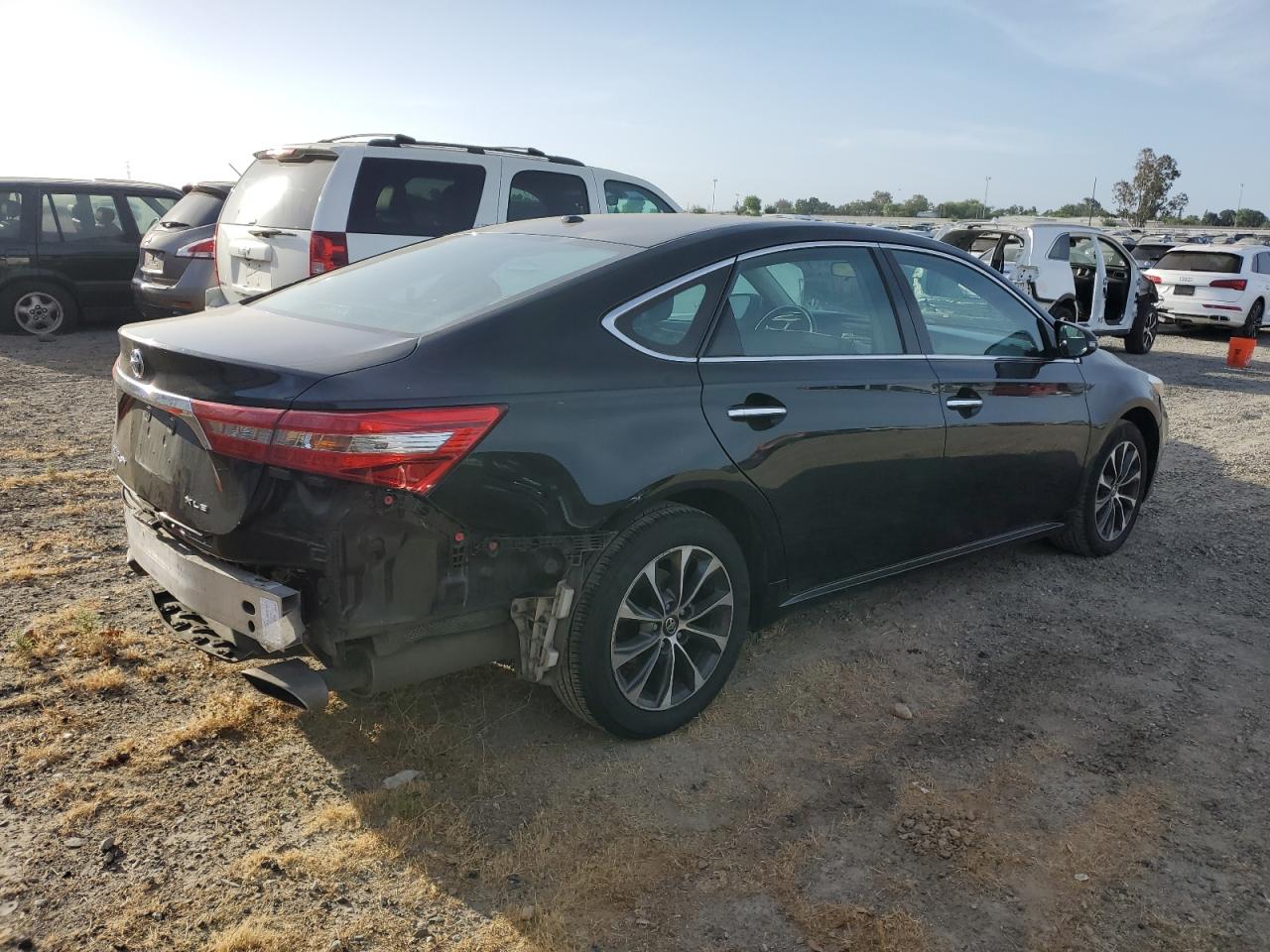 4T1BK1EB0JU282911 2018 Toyota Avalon Xle