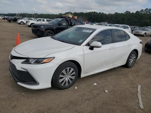 VIN 4T1C31AKXNU571744 2022 Toyota Camry, LE no.1