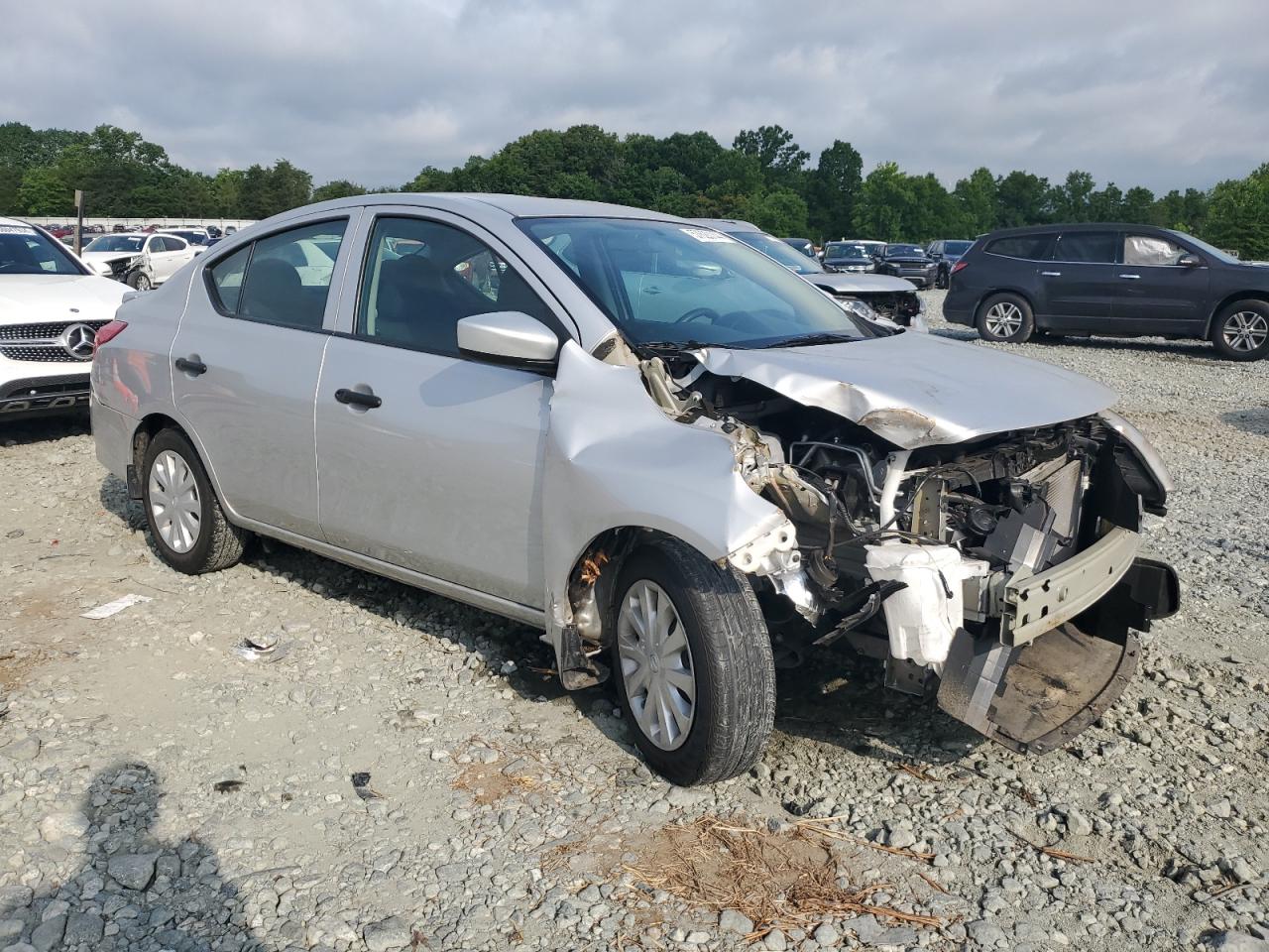 3N1CN7AP5KL813040 NISSAN VERSA 2019