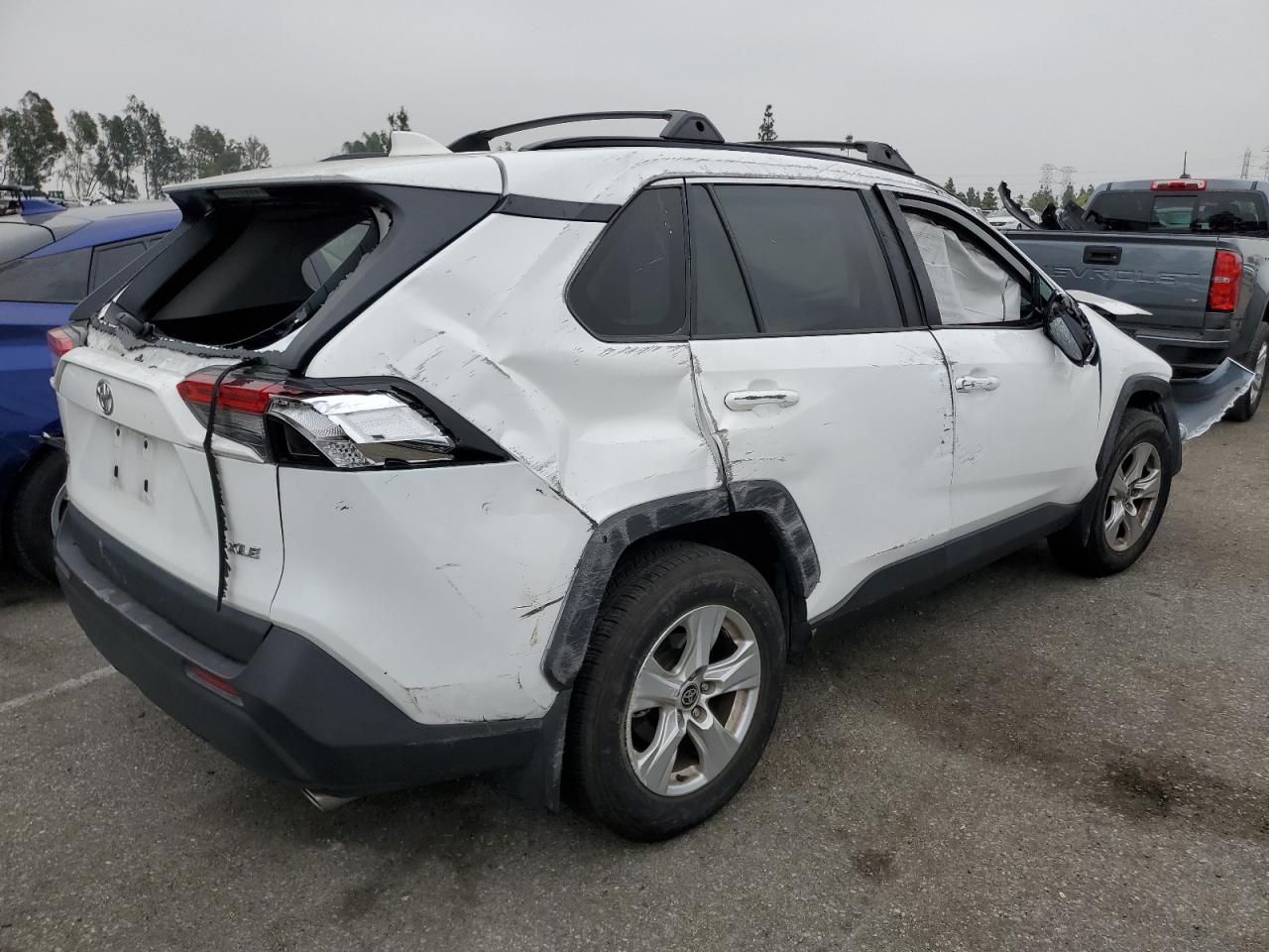 2T3W1RFVXMW162024 TOYOTA RAV4 2021