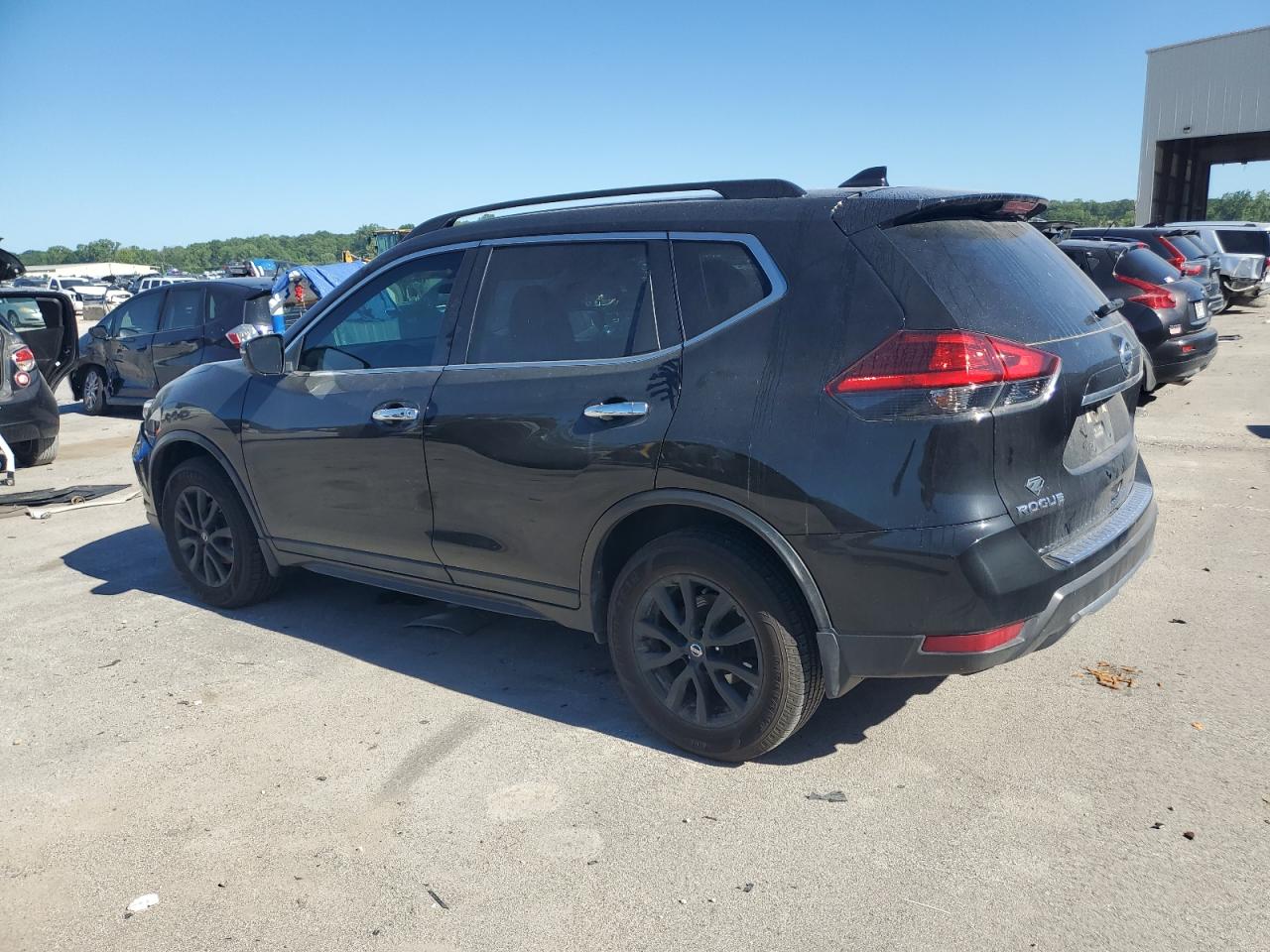 5N1AT2MV8HC816151 NISSAN ROGUE 2017