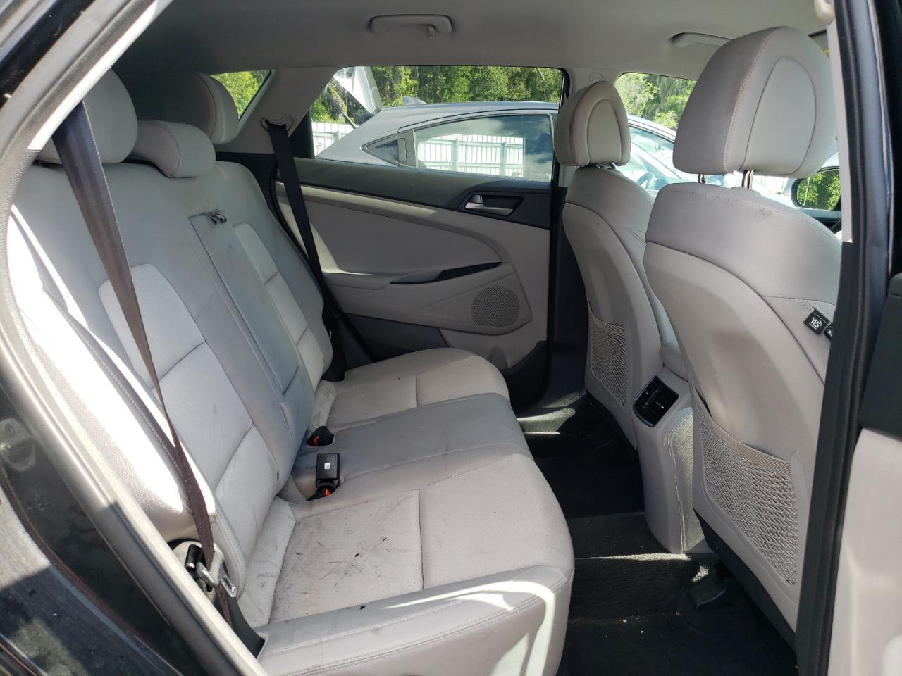 KM8J33AL9JU819679 2018 Hyundai Tucson Sport