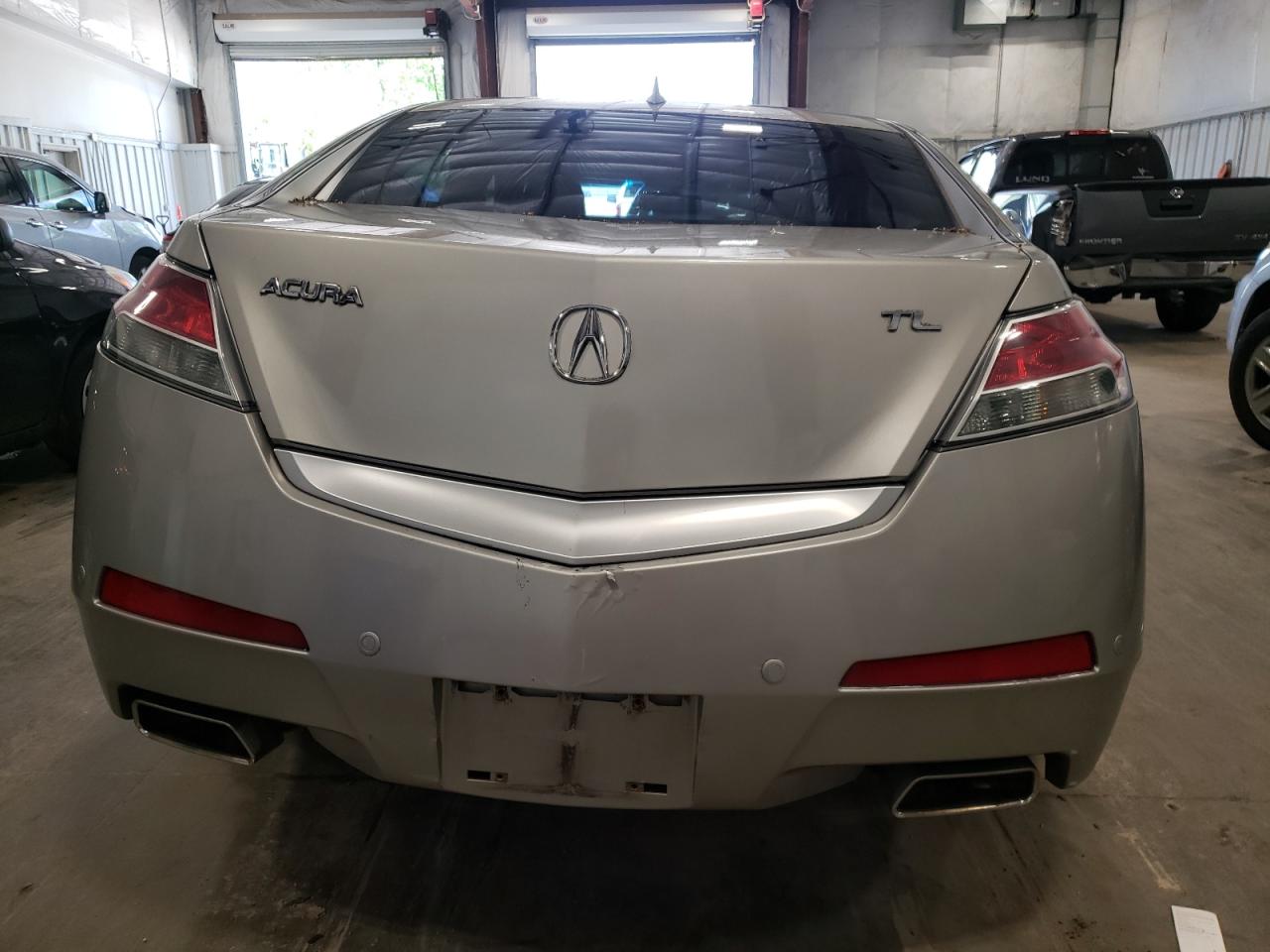 19UUA8F28AA008155 2010 Acura Tl