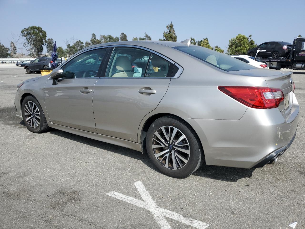 2018 Subaru Legacy 2.5I Premium vin: 4S3BNAF65J3045981