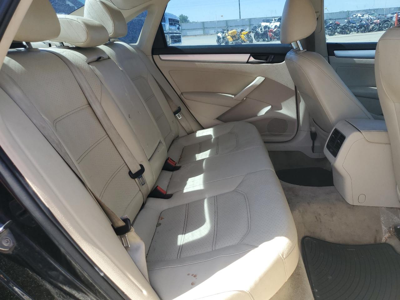 1VWBP7A31DC150741 2013 Volkswagen Passat Se