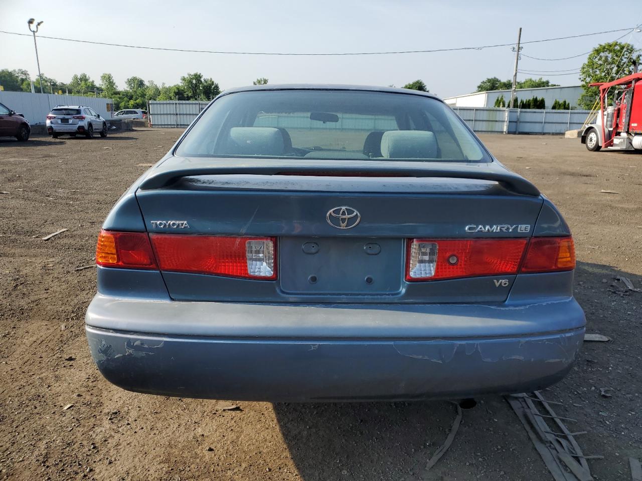 4T1BF22K0YU935097 2000 Toyota Camry Le