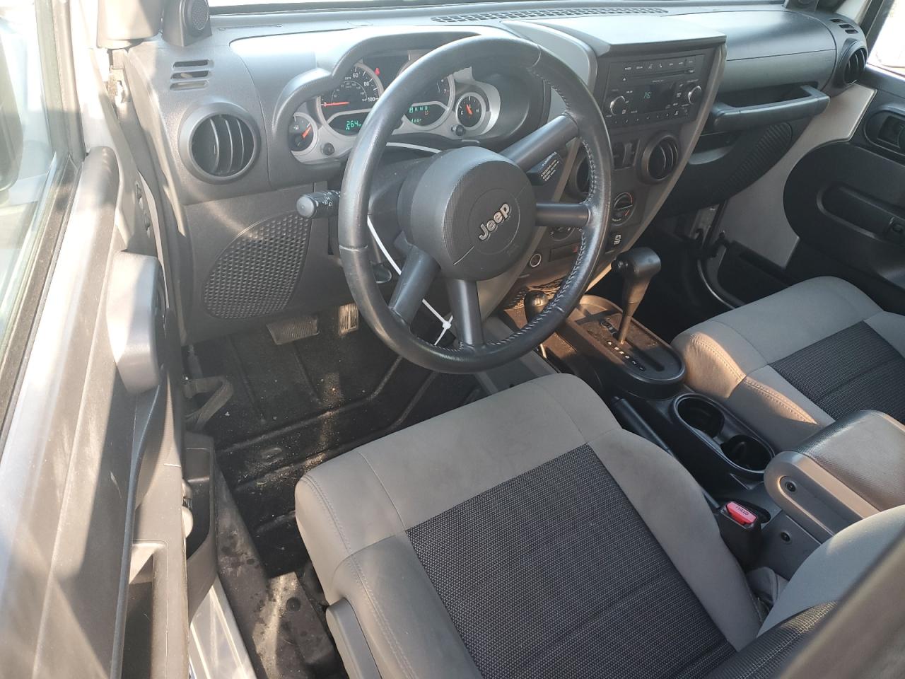 IJ4AA2D16A167392 2010 Jeep Wrangler Sport