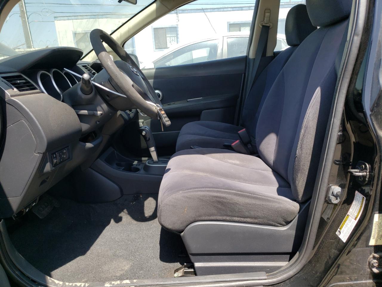 3N1BC13E48L444772 2008 Nissan Versa S