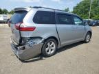 TOYOTA SIENNA LE photo