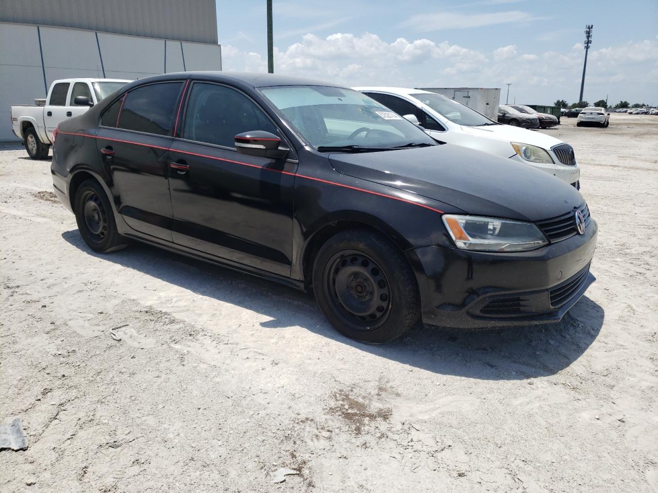 3VWDX7AJ1BM056376 2011 Volkswagen Jetta Se