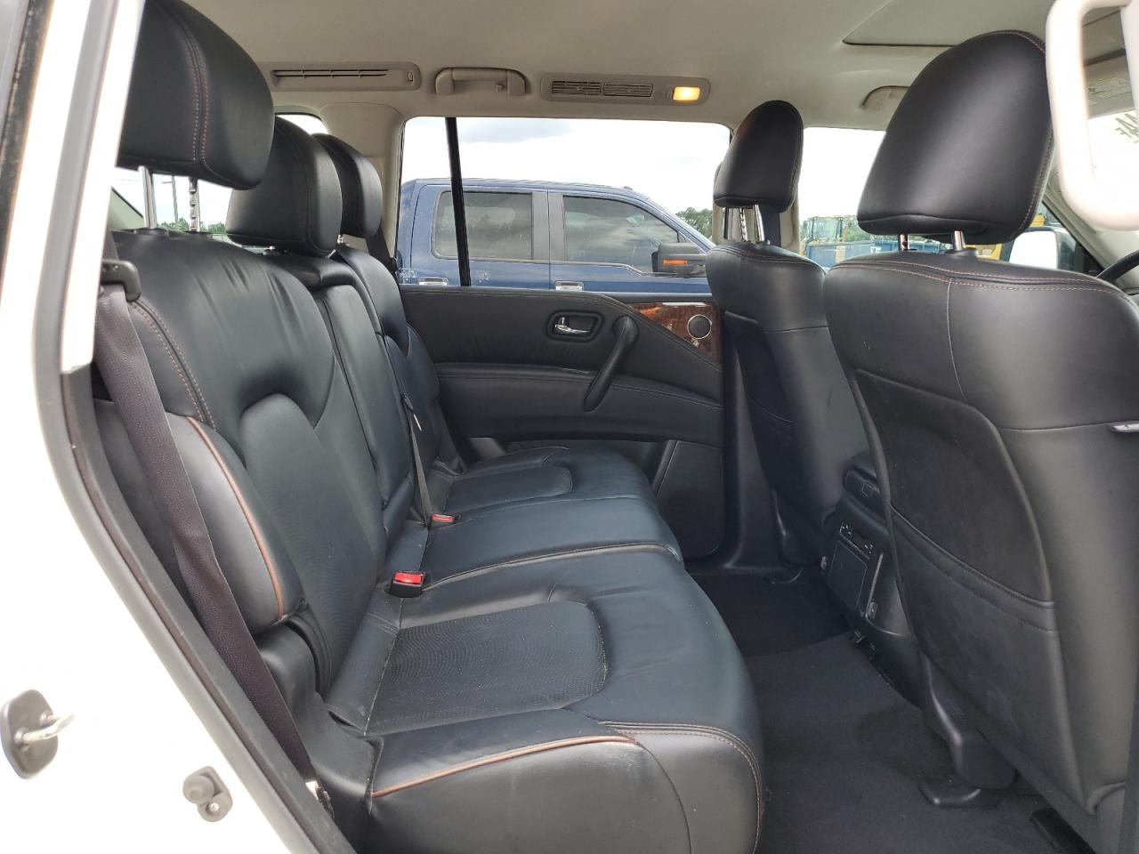 JN8AY2NC8J9554089 2018 Nissan Armada Sv