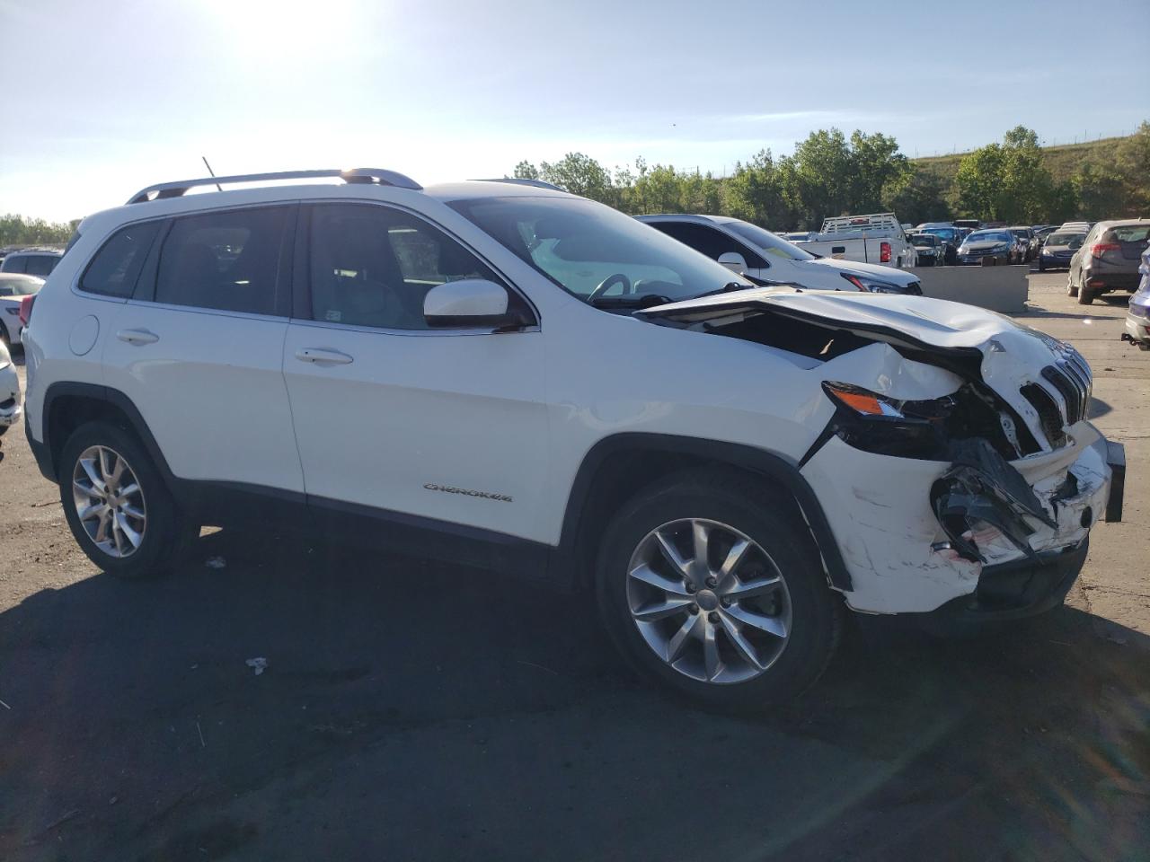 2014 Jeep Cherokee Limited vin: 1C4PJMDSXEW153620