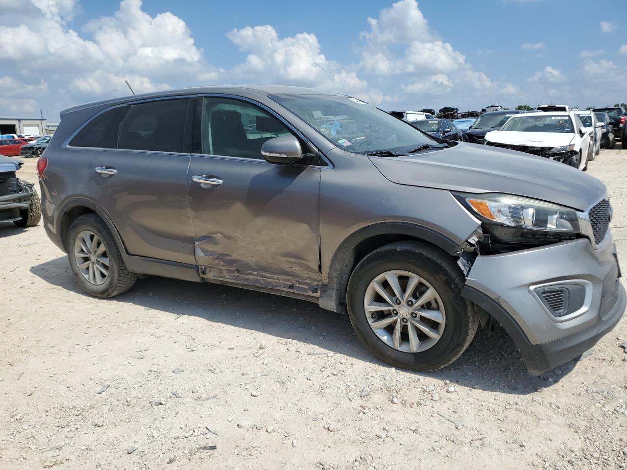 2017 Kia Sorento Lx vin: 5XYPG4A38HG285322