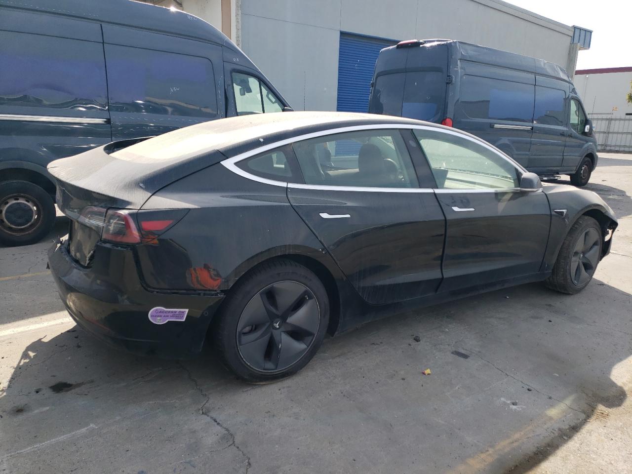 2019 Tesla Model 3 vin: 5YJ3E1EAXKF190092