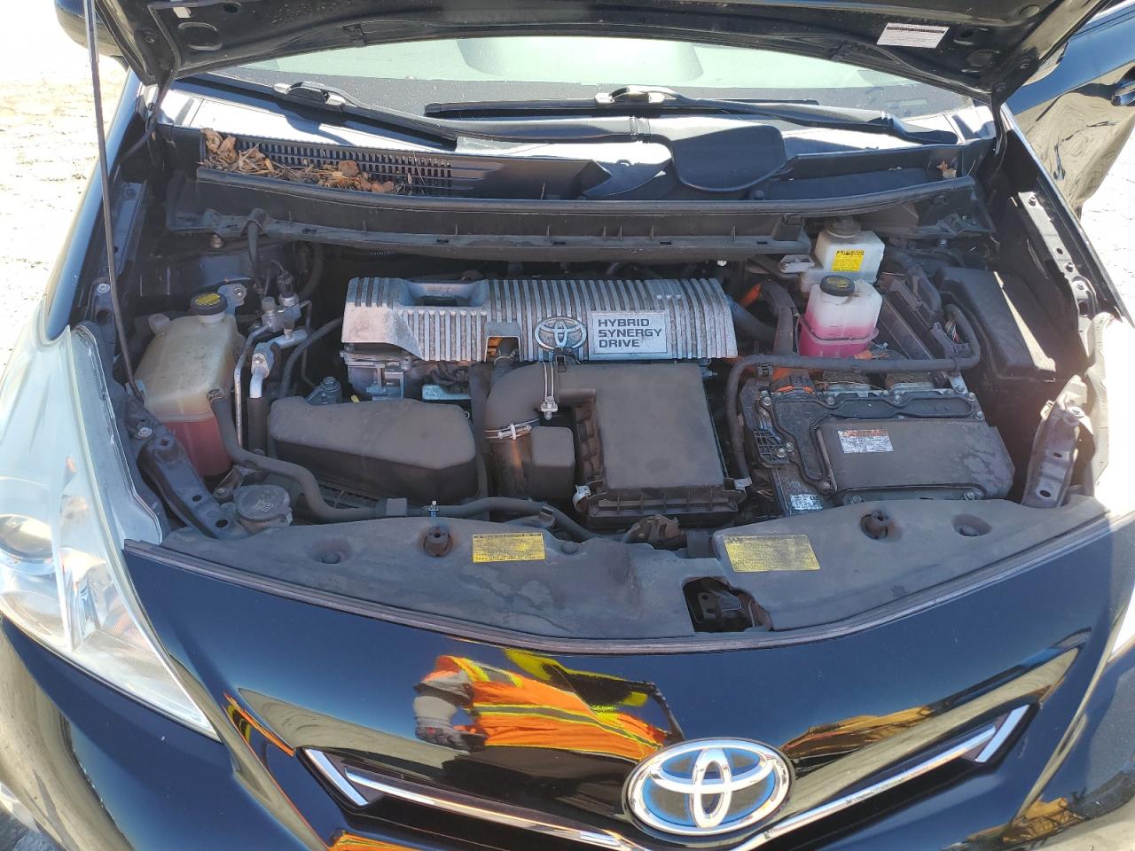 JTDZN3EUXEJ000708 2014 Toyota Prius V