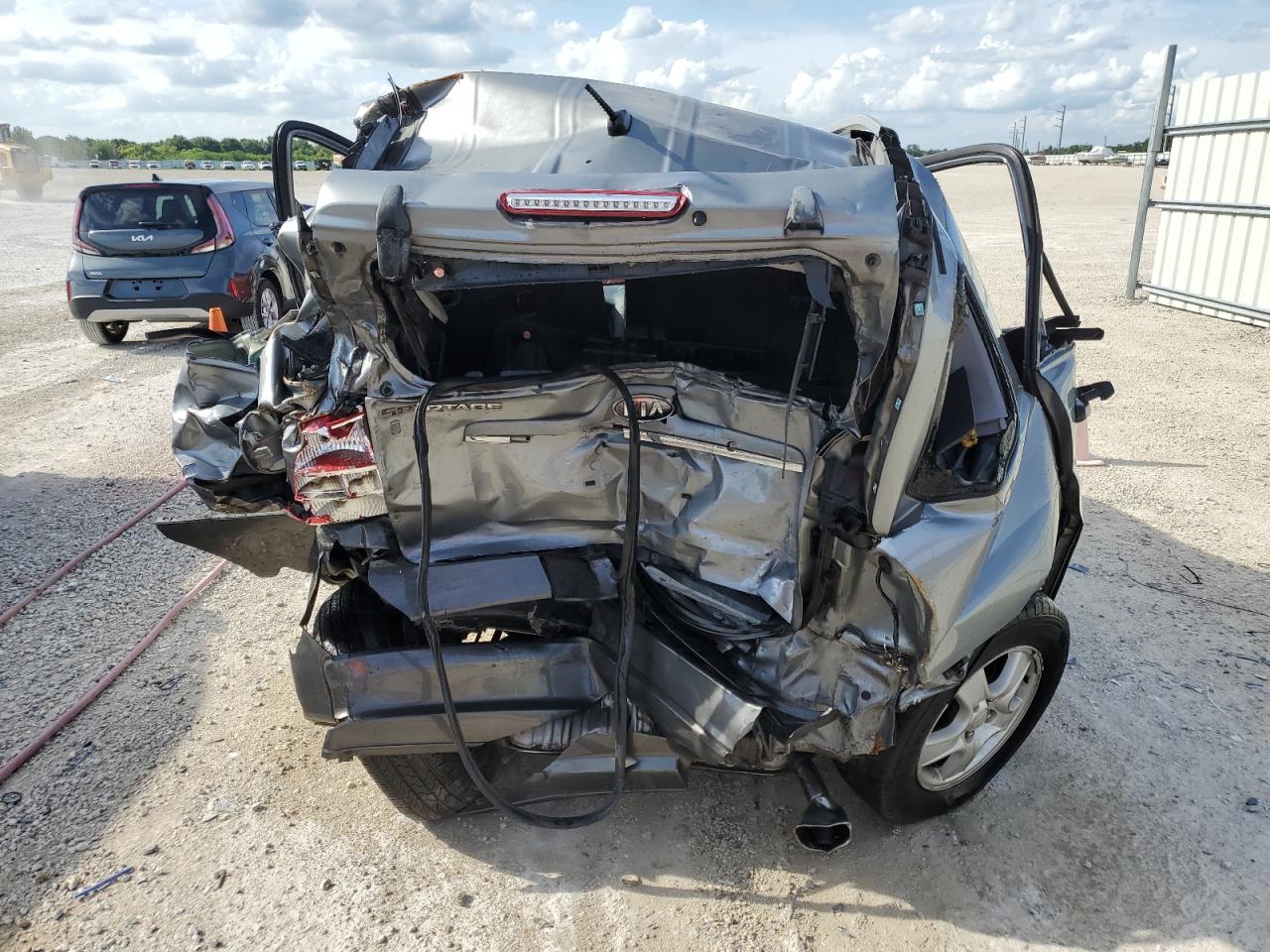 KNDJF724277400140 2007 Kia Sportage Lx