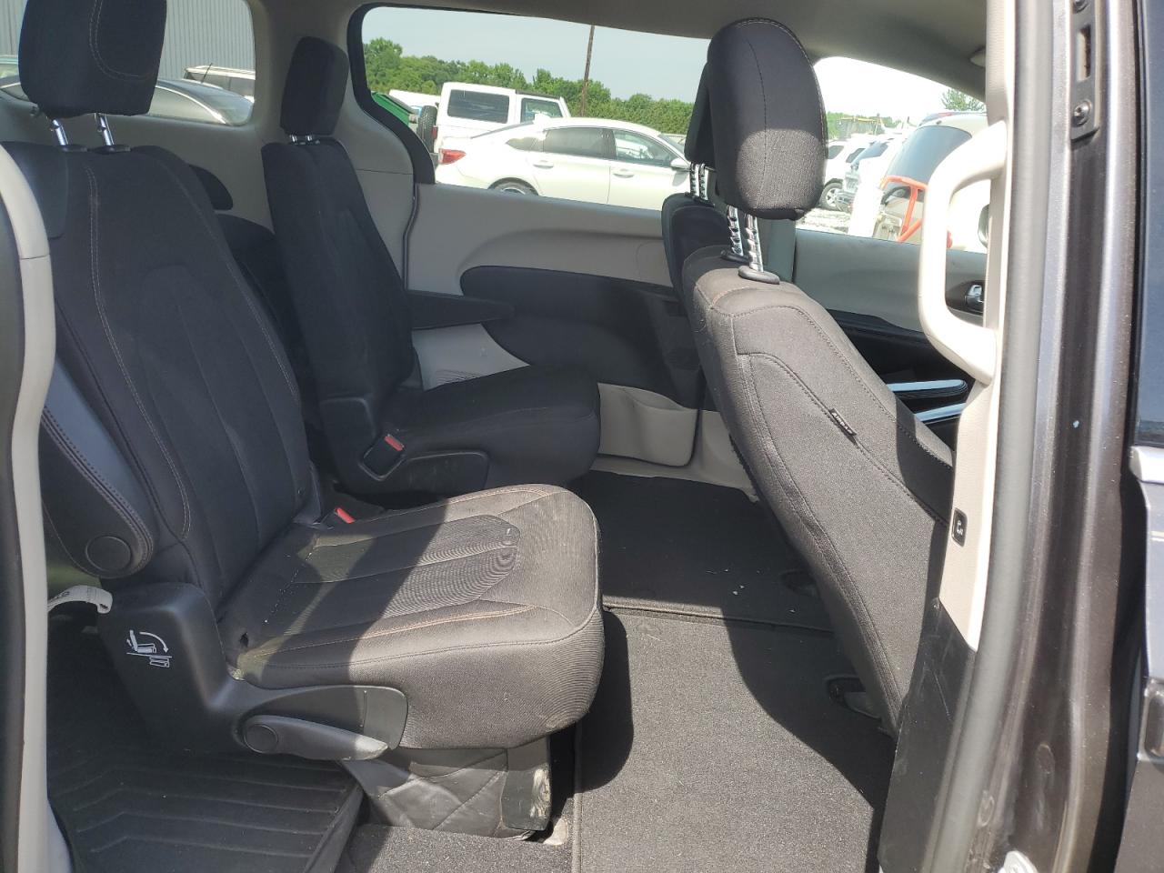 2C4RC1DG2HR508564 2017 Chrysler Pacifica Touring