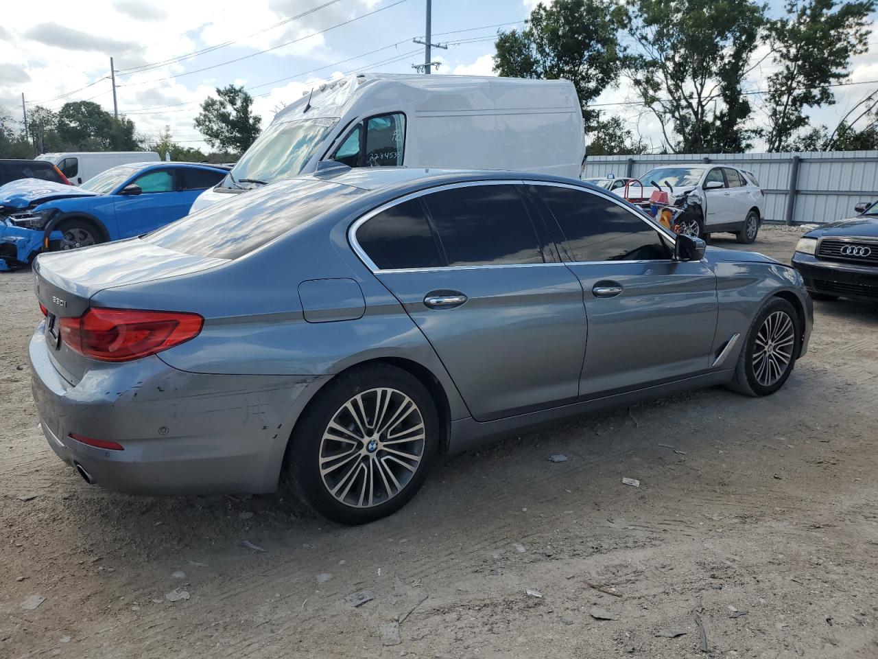 2017 BMW 530 Xi vin: WBAJA7C34HWA70352