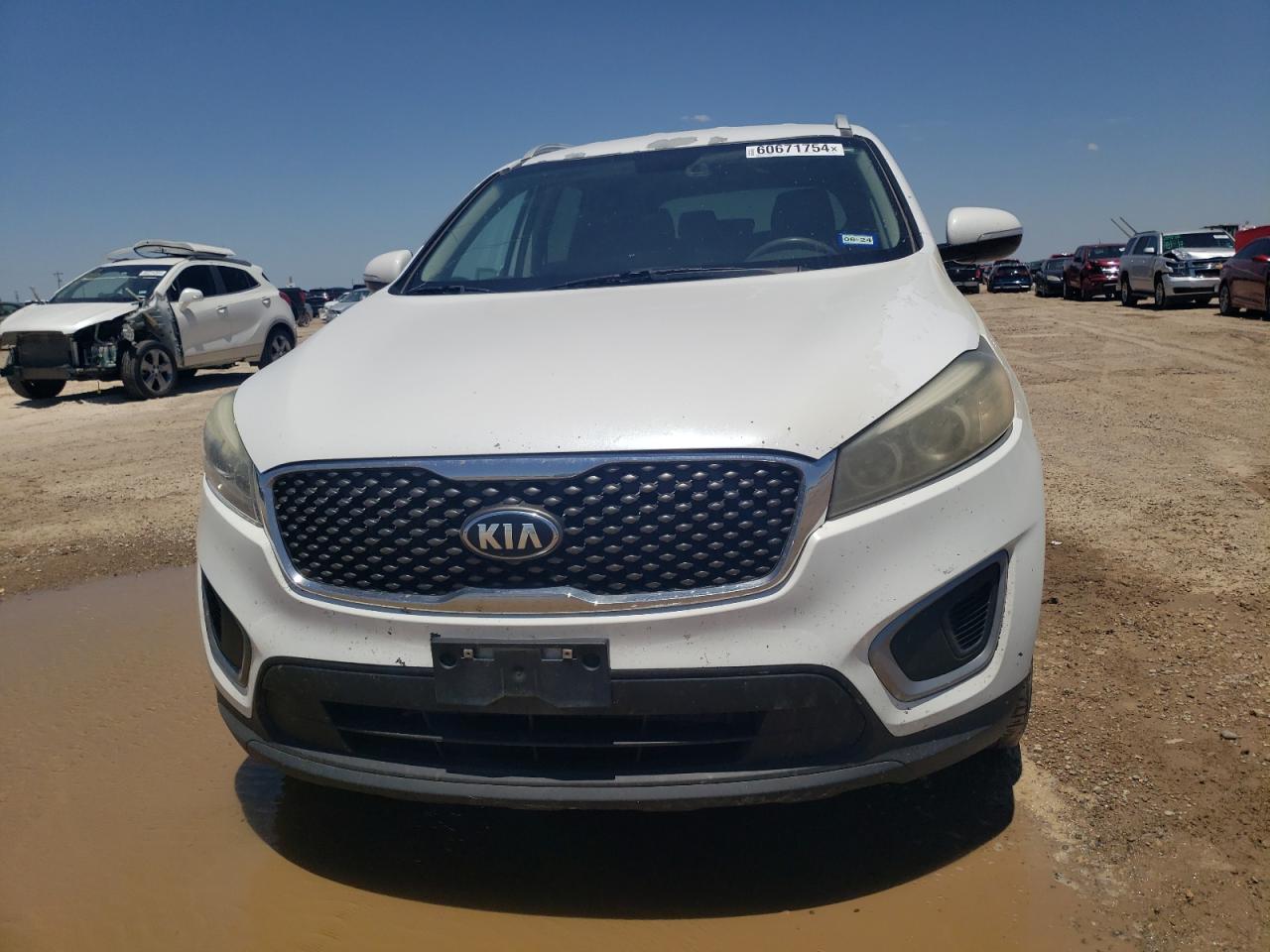 2016 Kia Sorento Lx vin: 5XYPG4A50GG030017