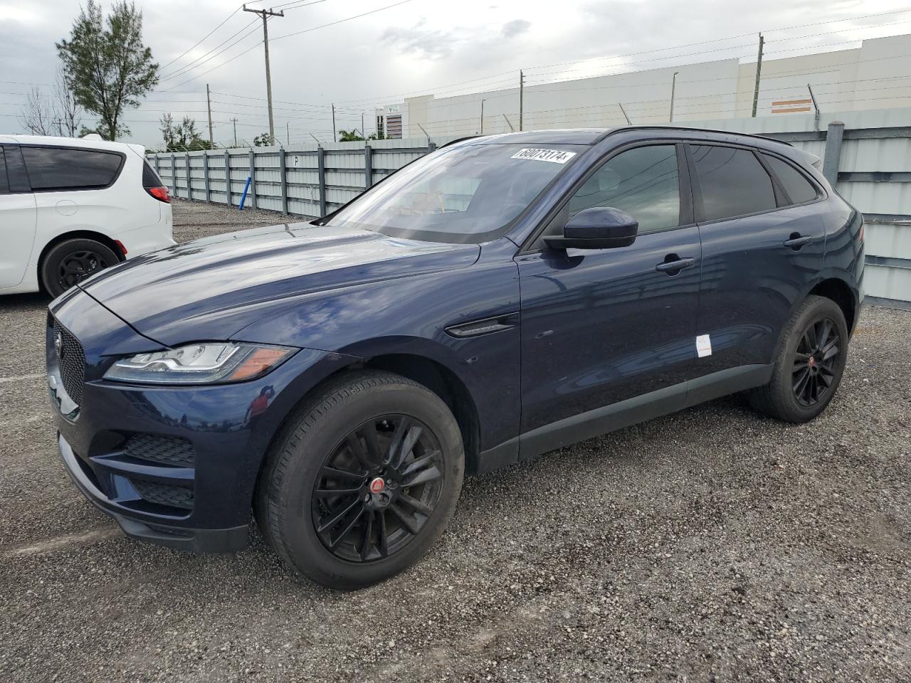 SADCK2BN2HA498028 2017 Jaguar F-Pace Prestige