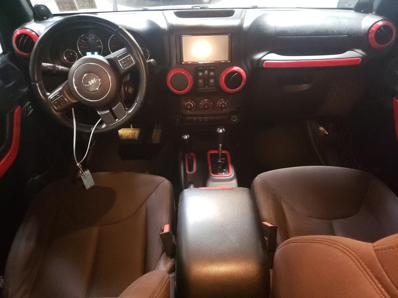 1C4BJWDG4EL102827 2014 Jeep Wrangler Unlimited Sport