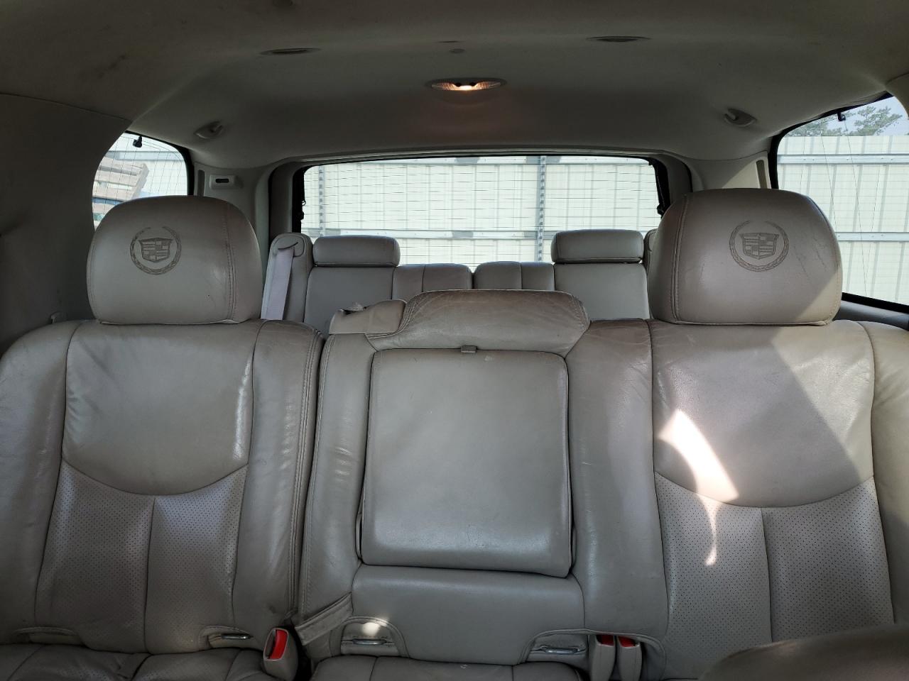 1GYEK63N14R278668 2004 Cadillac Escalade Luxury