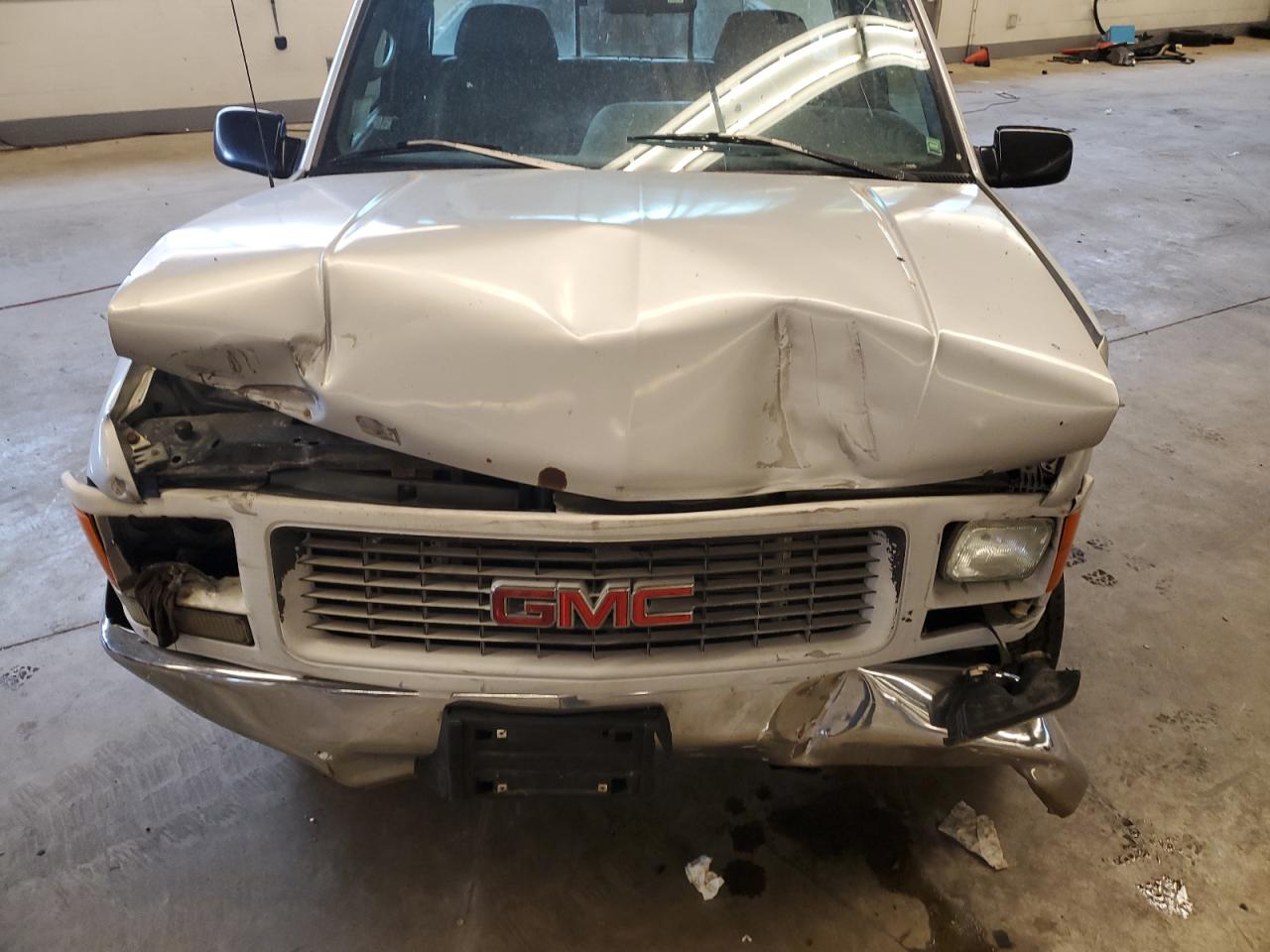 1GTGC24R0TZ544945 1996 GMC Sierra C2500